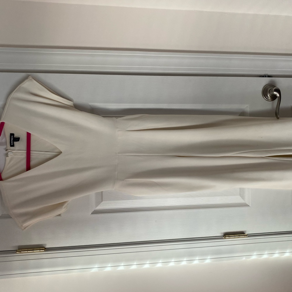 White expréss jumper